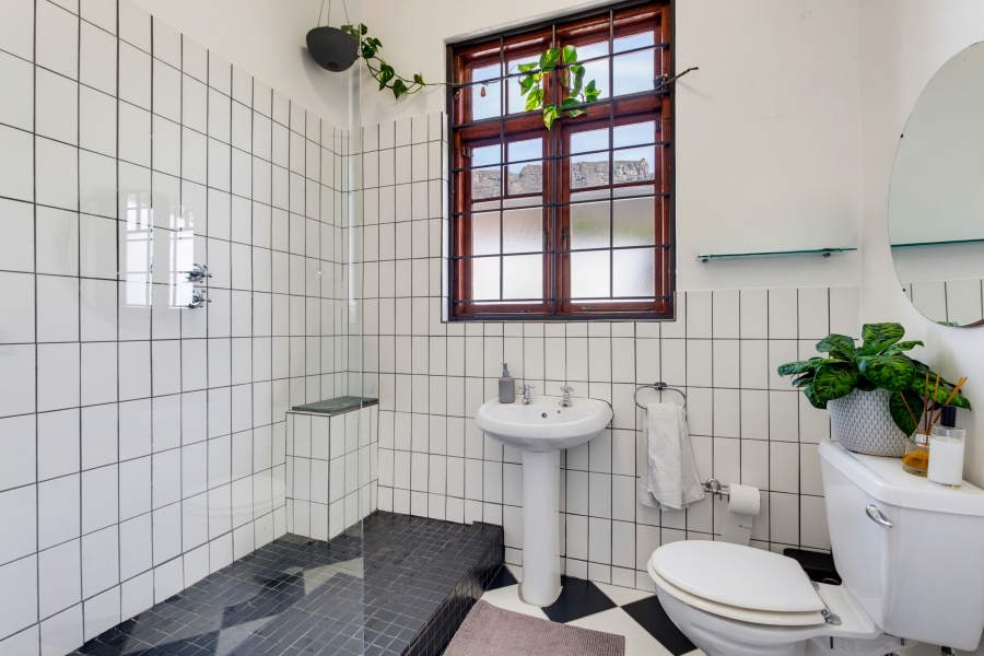 3 Bedroom Property for Sale in Vredehoek Western Cape